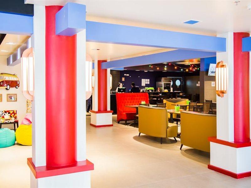 Ibis Styles Porto Alegre Centro -5 Minutos Da Rodoviaria E Do Moinhos De Vento Hotel Екстериор снимка